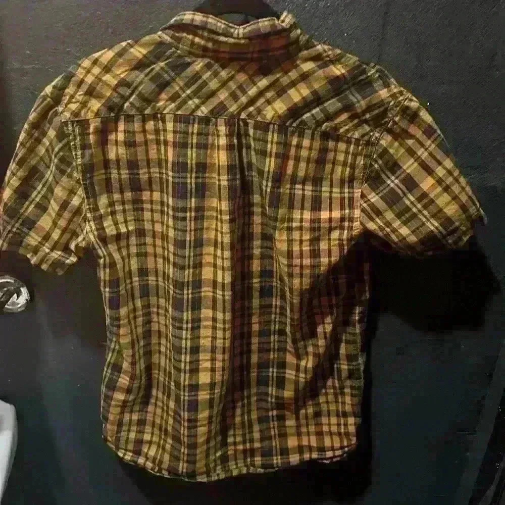 Men’s Levi’s Yellow Short Sleeve Button Up Shirt Medium - Picture 2 of 3